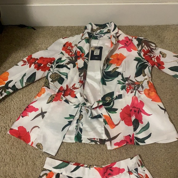 Two piece - Picture 3 of 5